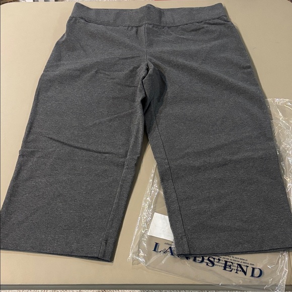 Lands' End Navy Blue Starfish Stretch Crop Pants NWT Size M - Picture 5 of 13